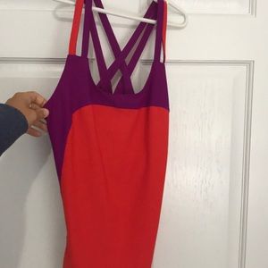 Criss cross work out tank top bright red/purple